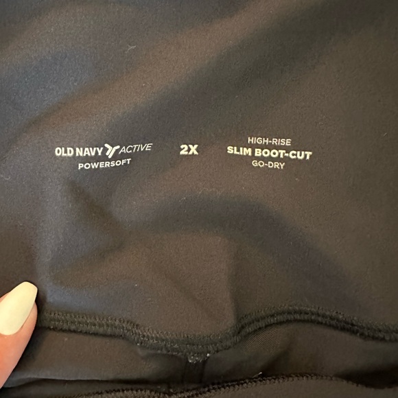 Old Navy Active Bootcut Leggings - Picture 3 of 3